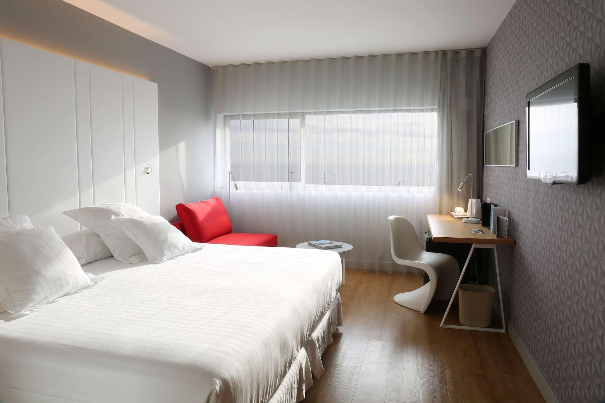 Hotel Occidental Atenea Mar - Adults Only
